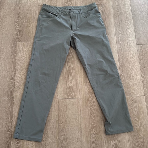 lululemon athletica Other - Lululemon ABC pant size 34